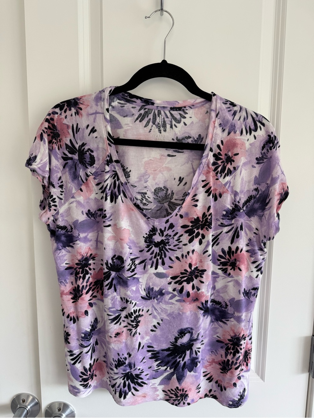 Juicy Couture Floral V-Neck Tee in Lavender, Pink & Black